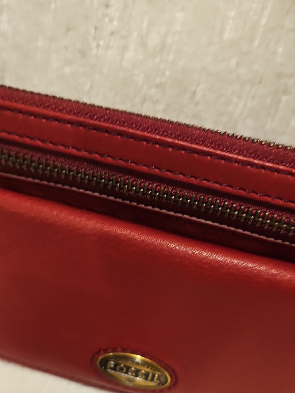 Fossil Red Leather Zip Clutch Wallet - Picture 3 of 12